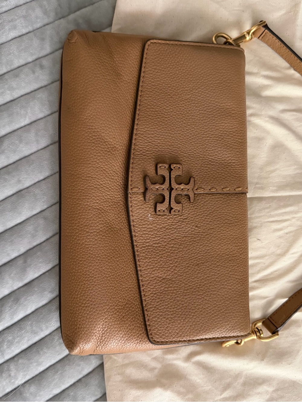 Tory Burch Brown Pebbled Leather Crossbody with Logo - Picture 3 of 5